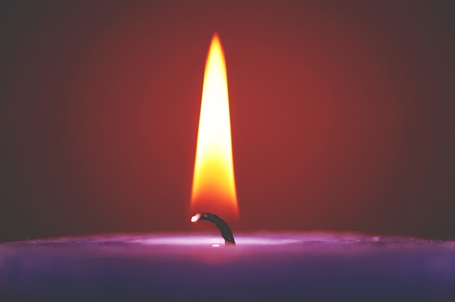candle-2583757_640.jpg