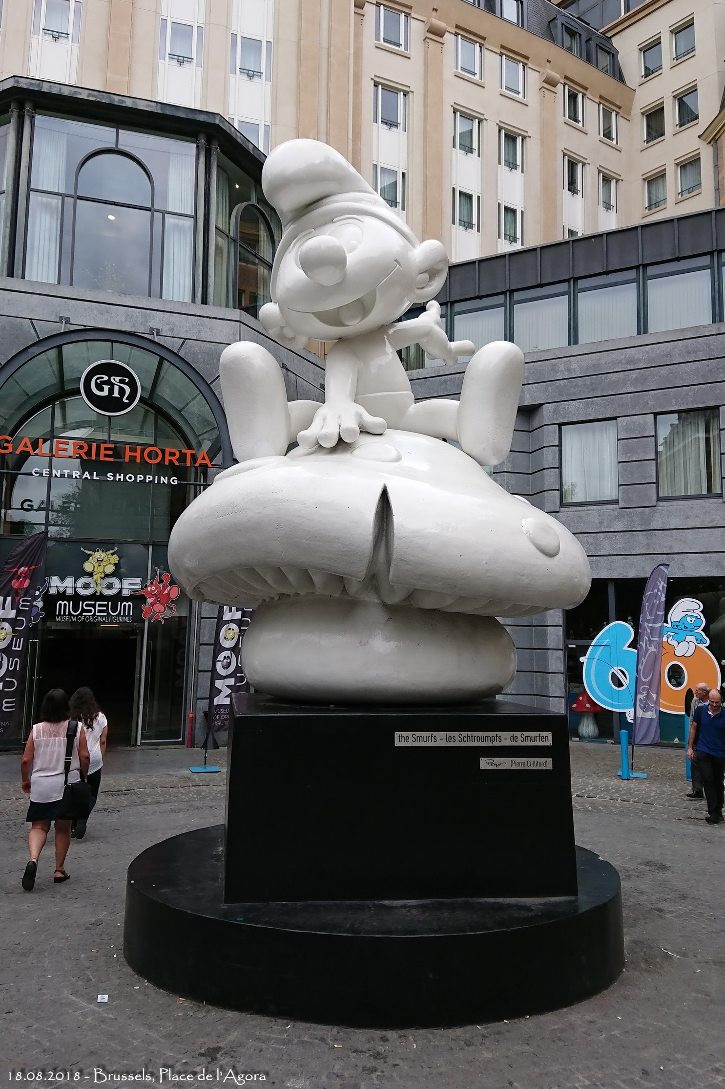 18.08 - 29 - Brussels, Place de l'Agora.jpg