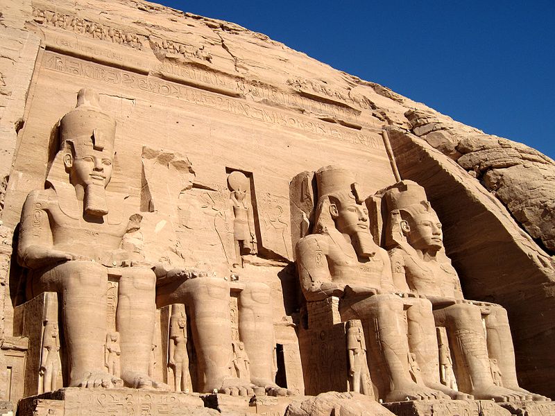 800px-Großer_Tempel_(Abu_Simbel)_06.jpg