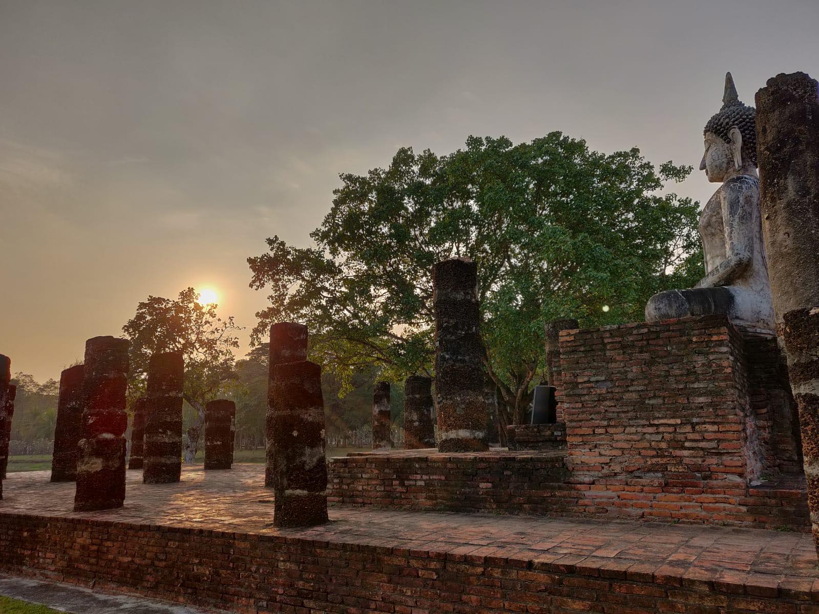 Thailand Part 9: The Temples of Sukhothai at Sunrise & A little scooter drive through the rice fields