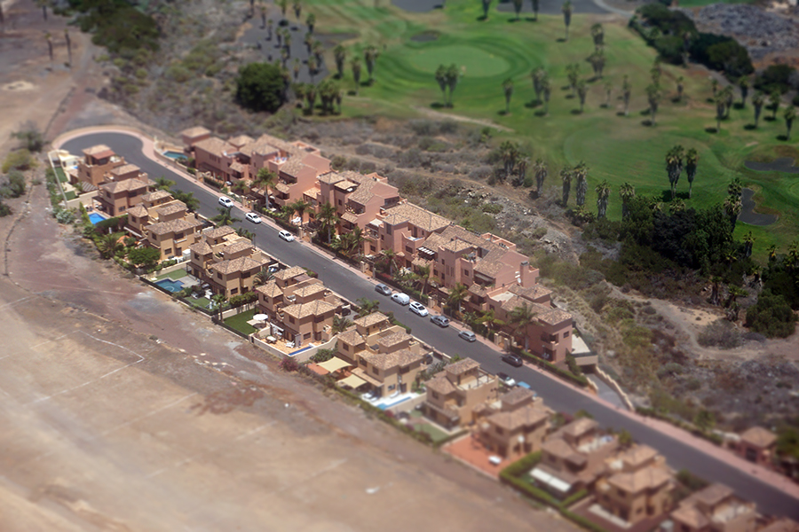 Flight_over_the_Canary_022_s.jpg