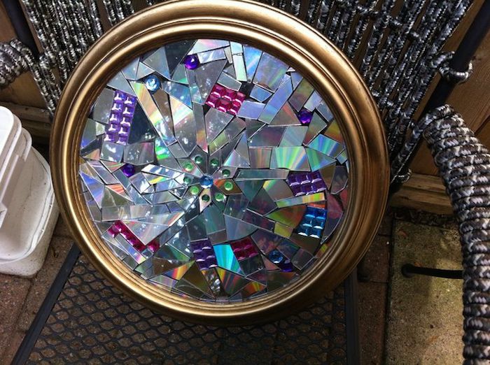 Adorno-mosaico-para-pared-con-CDs.jpg