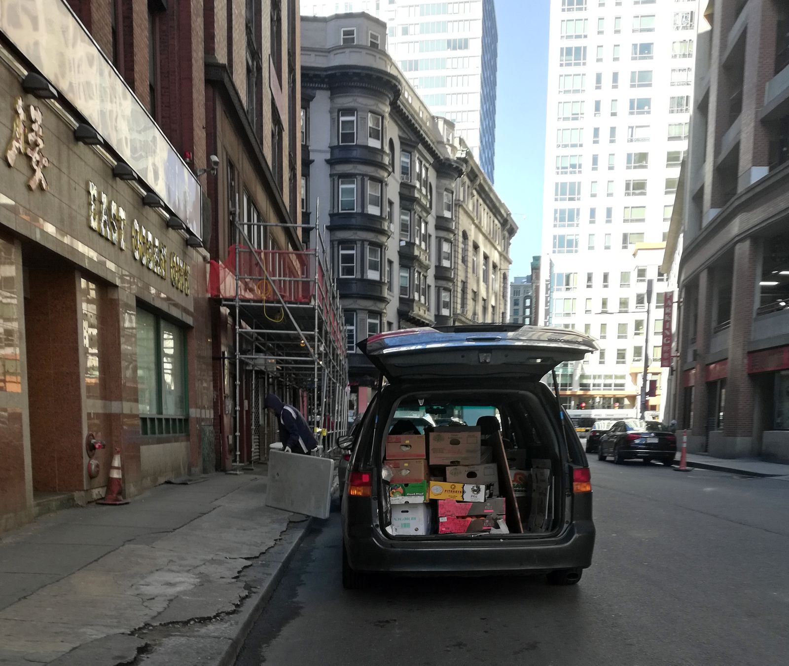 15FruitVendor.jpg
