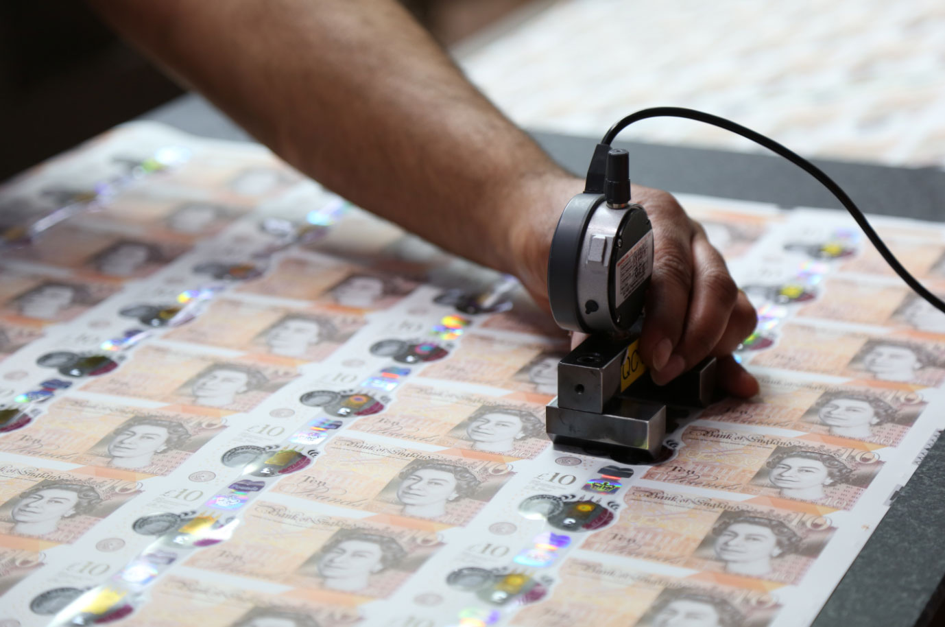 How do we know how much money to print - 3.jpg