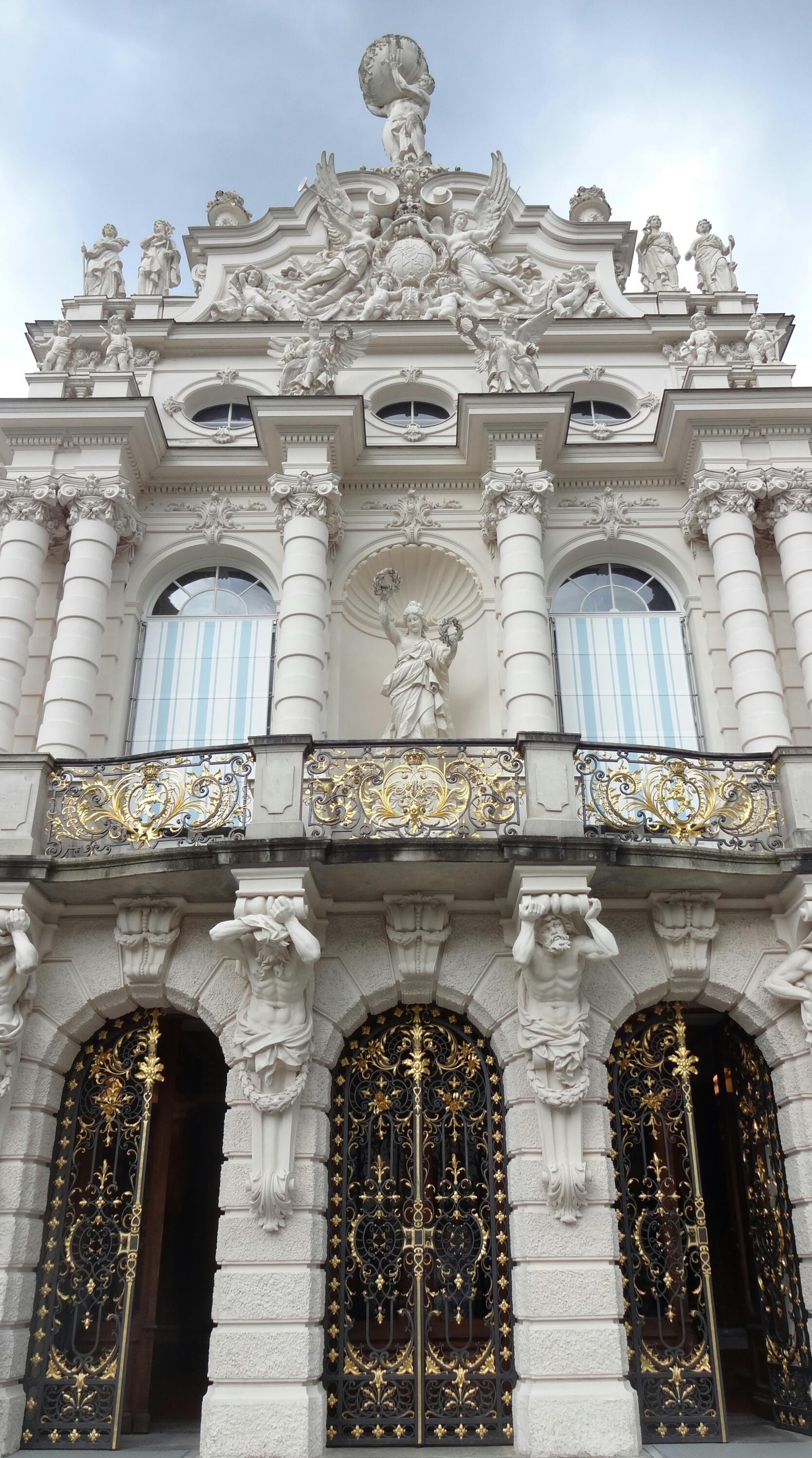 DSC04990-1.jpg