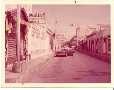 Calle Comercio - Antigua Zapateria Infantil Piolin.jpg