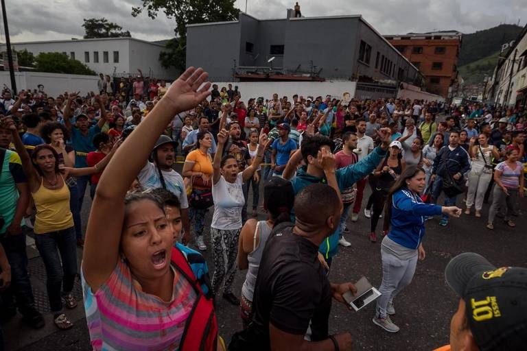 CUMANACOA-CRISIS-SAQUEOS.jpeg