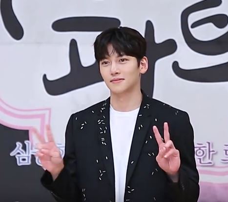 170510_드라마_'수상한_파트너'_제작발표회_지창욱_(1).jpg