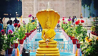 sarnath-buddha-small (2).jpg