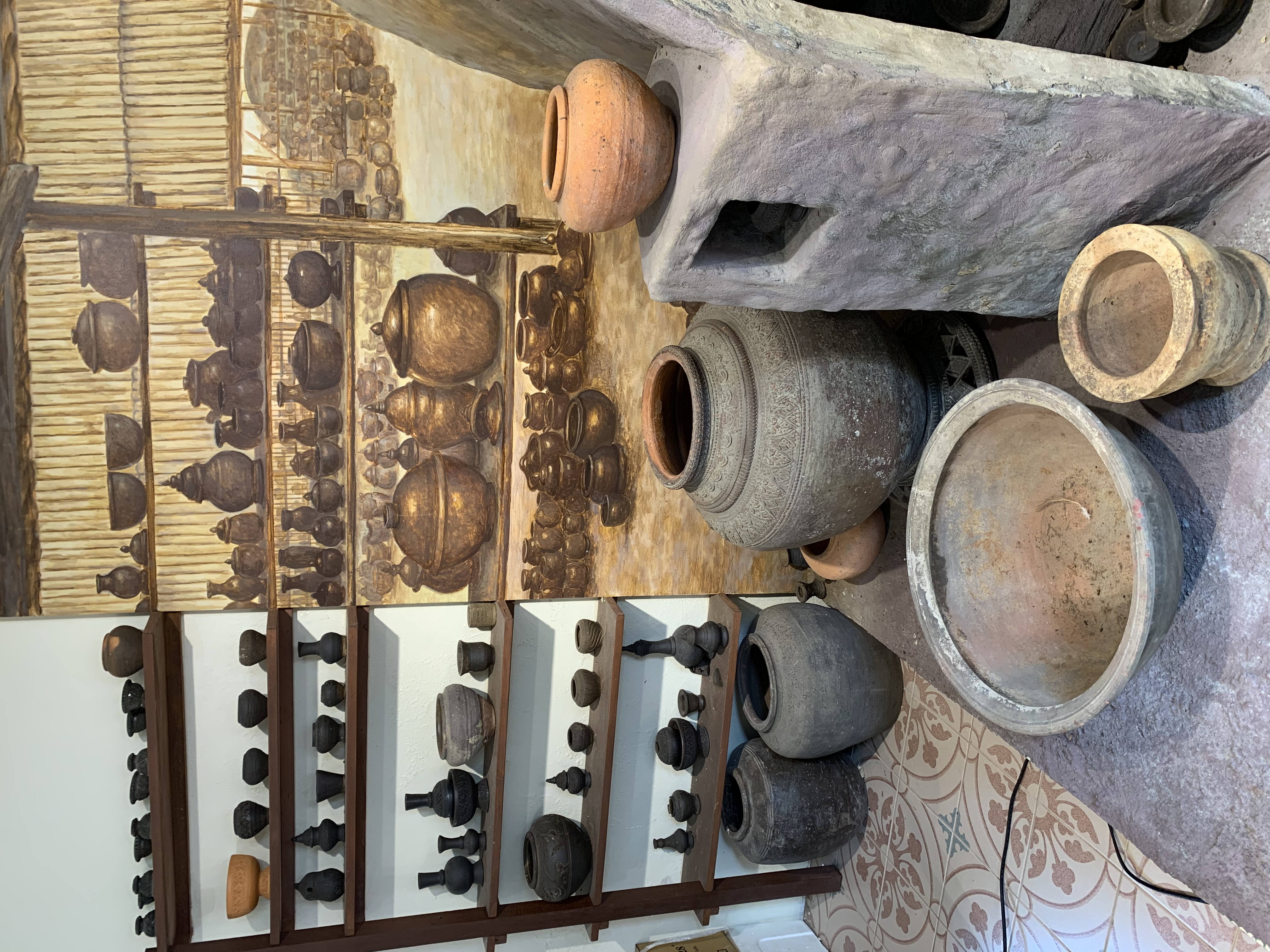 Thai Ceramics Exhibition Hall4.jpg