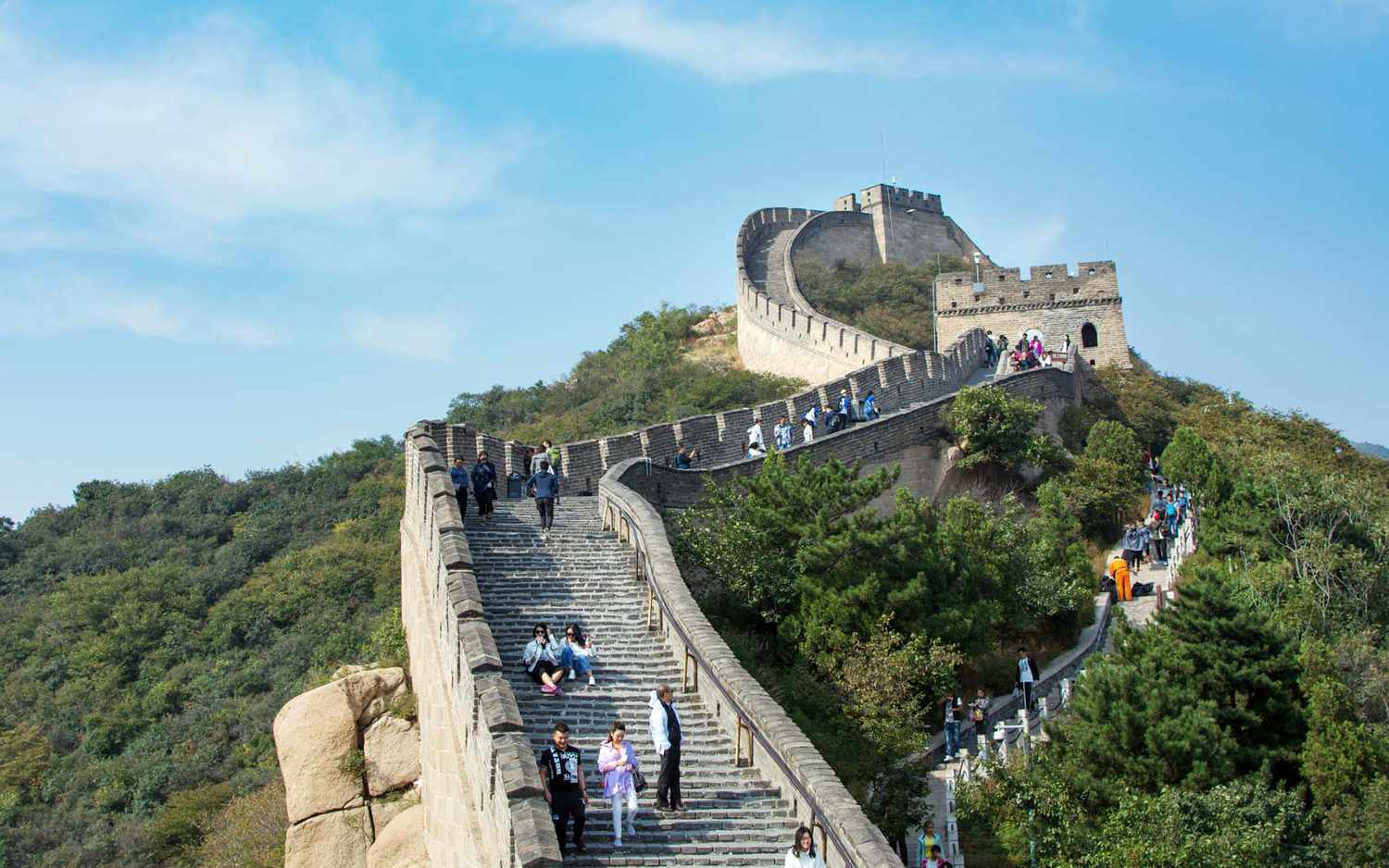 great-wall-china-tourists-GWOC0417-10bddbf0783644c386178f62117b2132.jpg