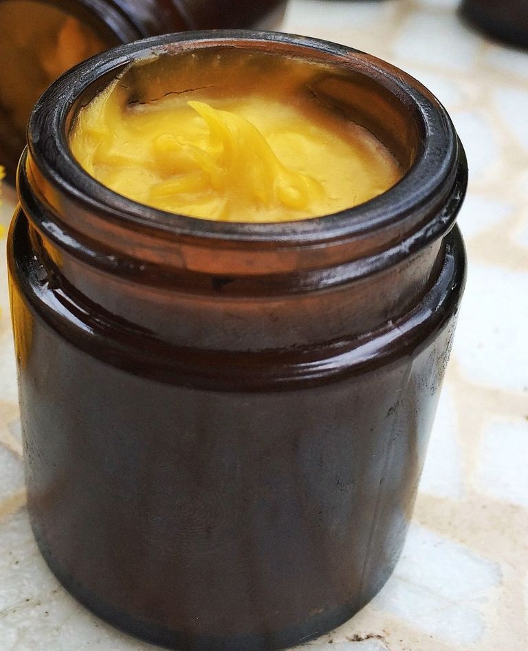 ointment-1556979_1280~2.jpg
