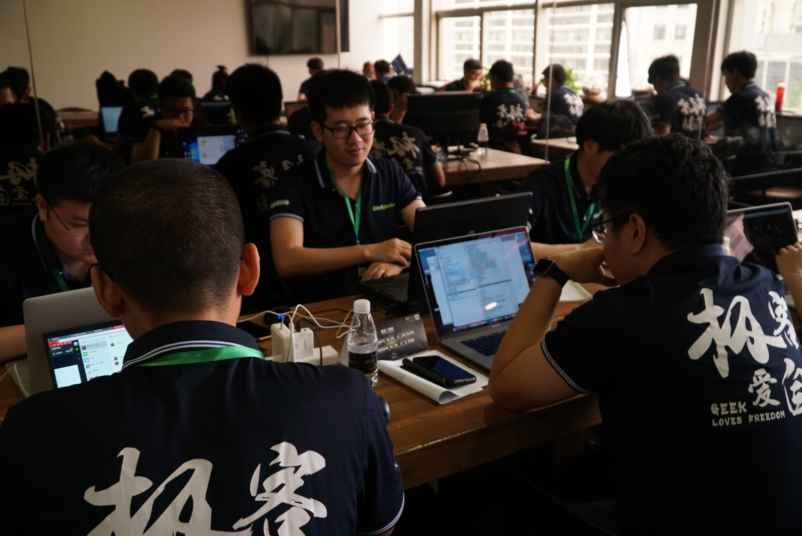 战队1.jpg