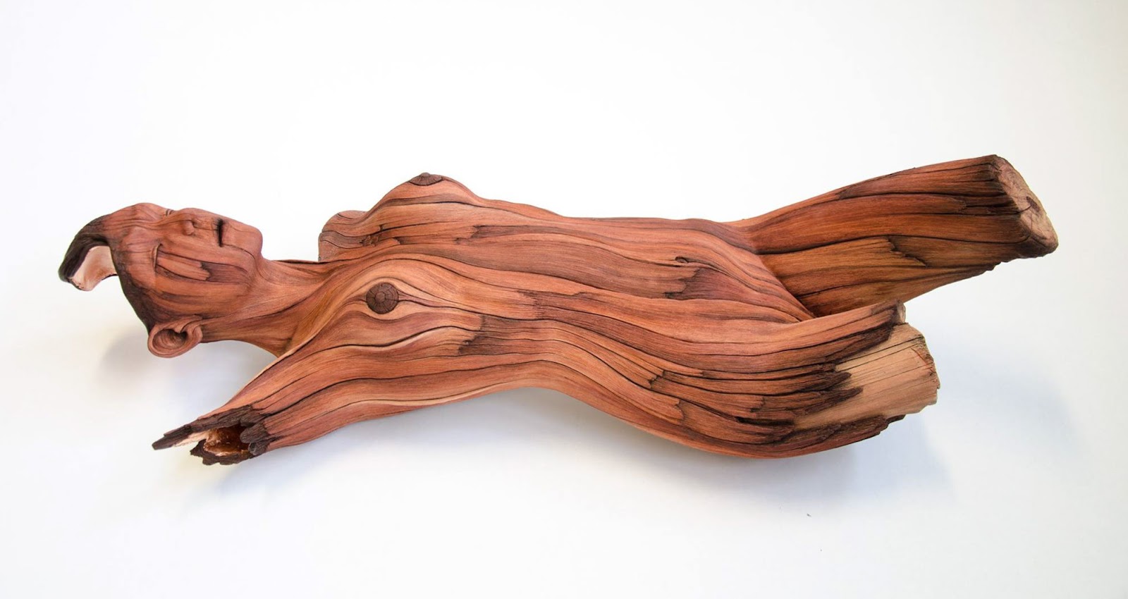 Lógi Cult - Christopher David White (2).jpg