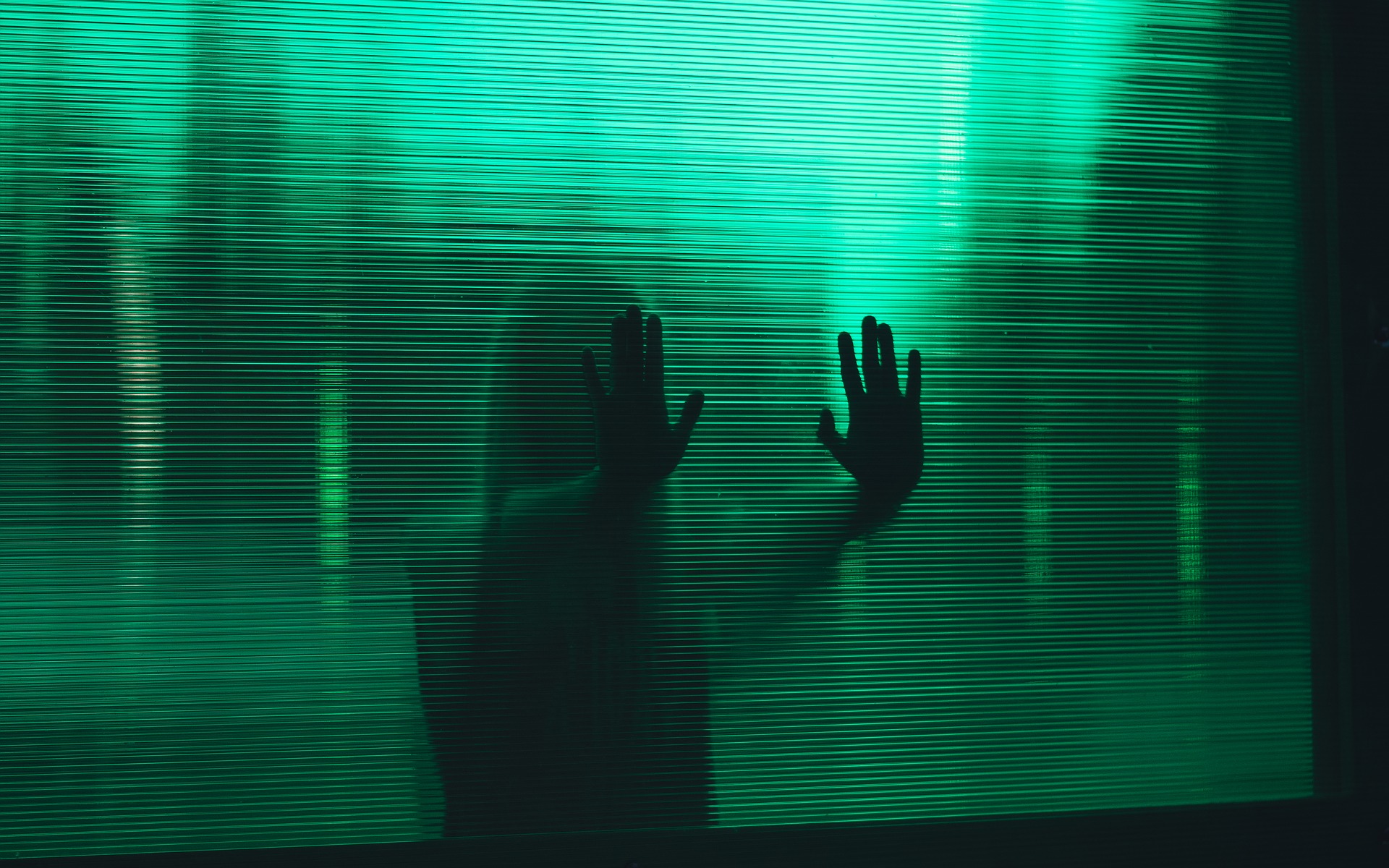 glass-3983411_1920.jpg