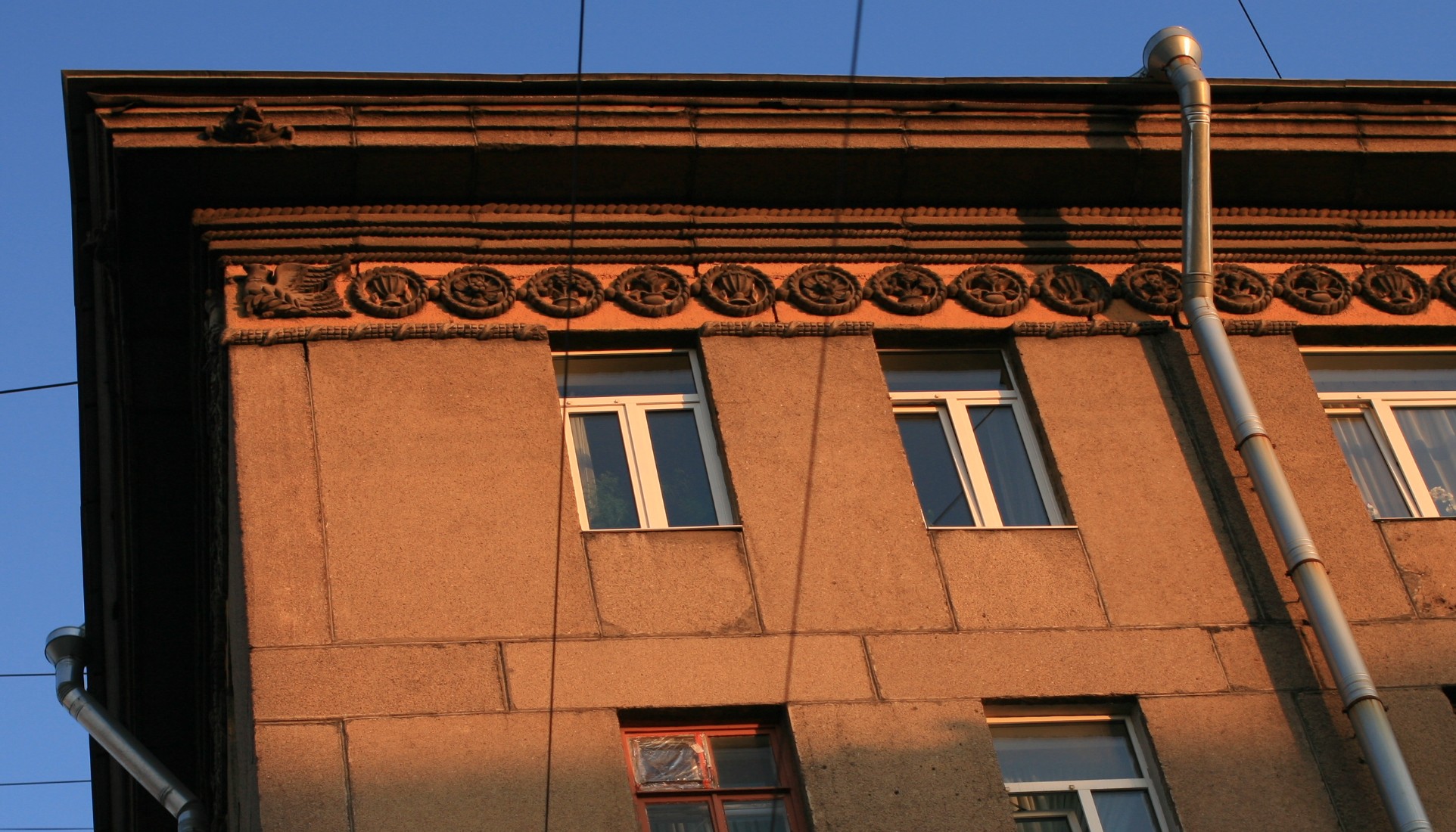 wed_2528_roof.jpg