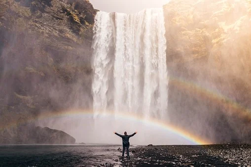 waterfalls-828948__340.webp