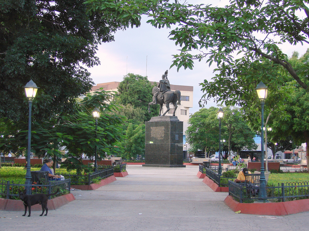 Plaza_Sucre_de_Cagua.jpg