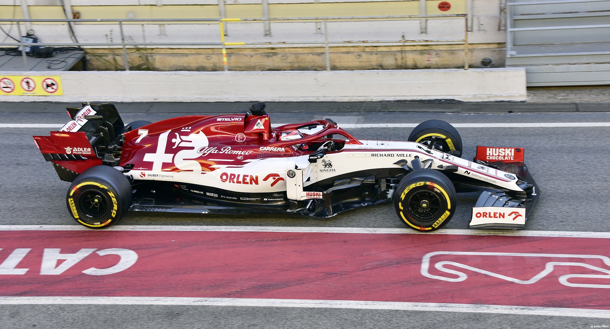 2020_Formula_One_tests_Barcelona,_Alfa_Romeo_C39,_Räikkönen.jpg