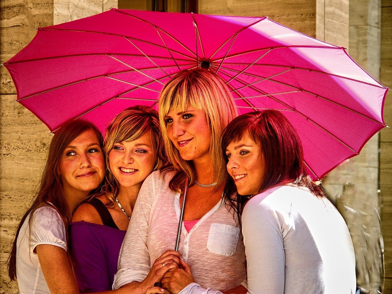womens-group-735907_1280 (1).jpg