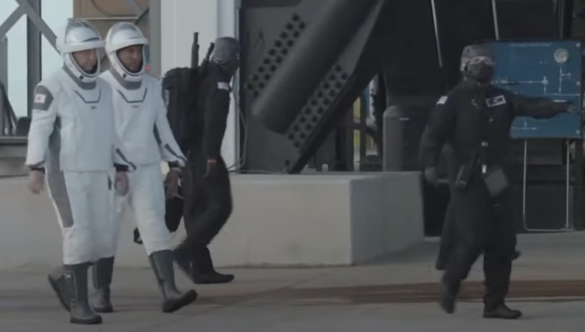 (81)_Crew-1_Mission_Launch_-_YouTube_-_2020-11-23_02.28.08.png