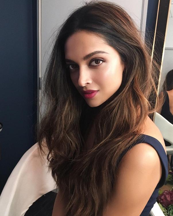 Heres-why-Deepika-Padukone-is-the-true-Padmavati-of-Bollywood.jpg