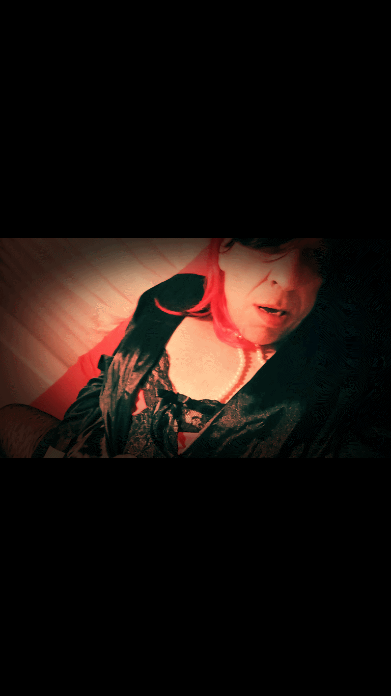 768x1366_SabinaFaceLongJune001Clean (2).gif