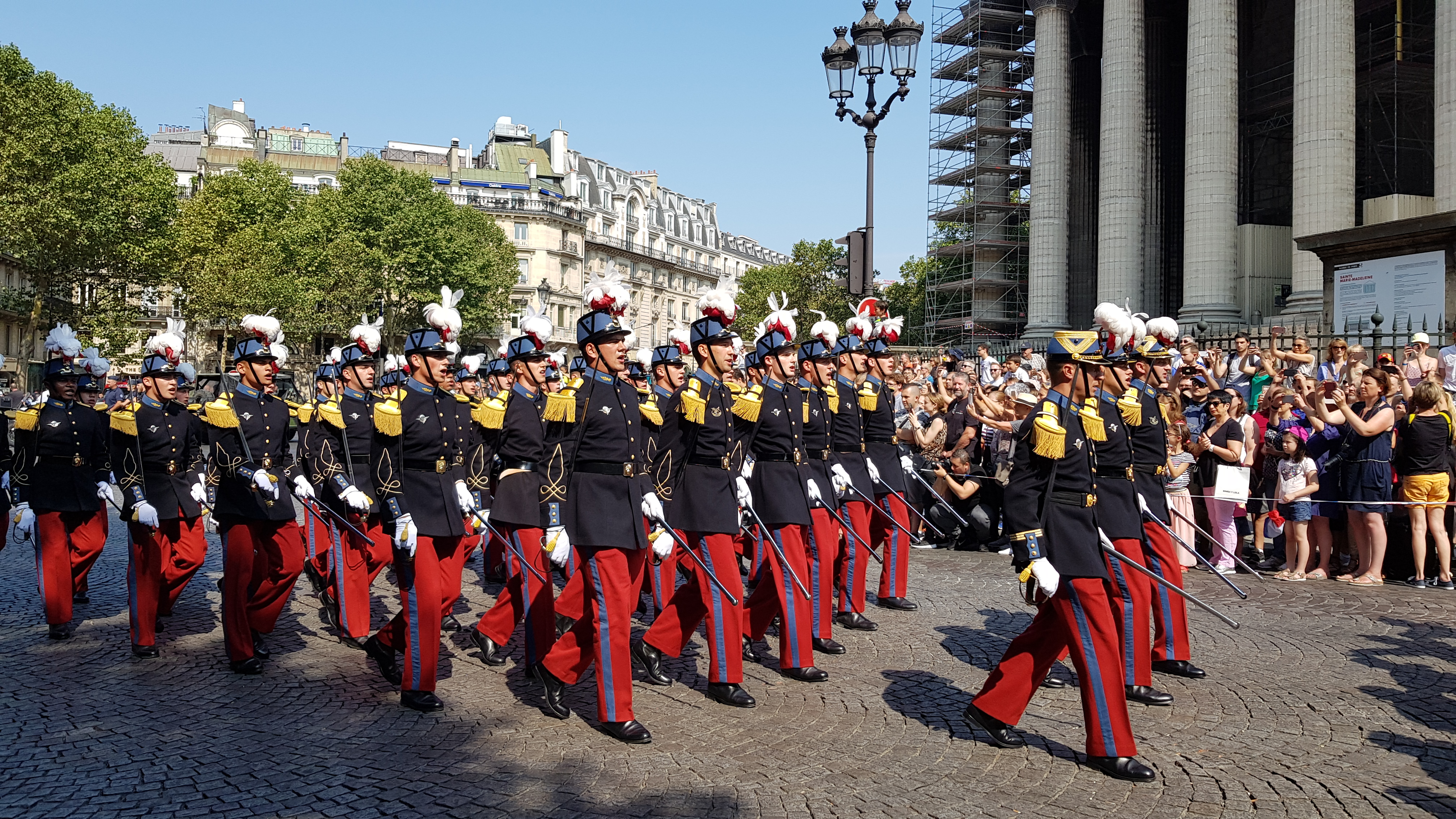 [2018년 7월14일 프랑스 대혁명 기념 행사 #1]프랑스 국군 파리 샹젤리제  퍼레이드 행사