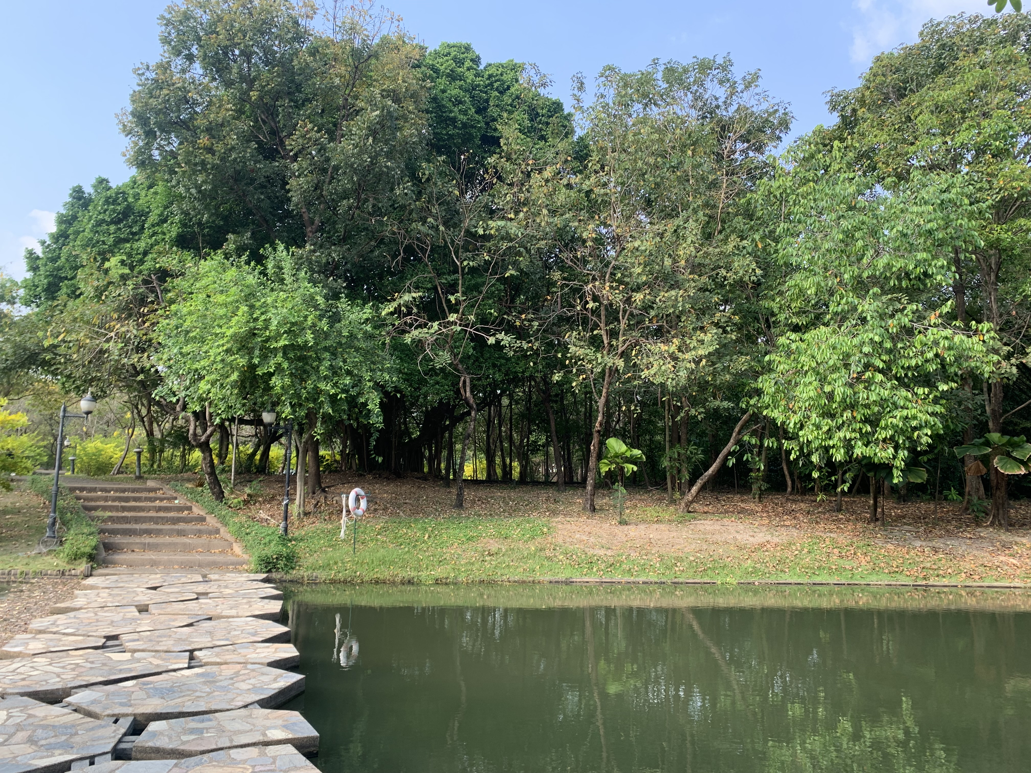 Queen Sirikit Park101.jpg