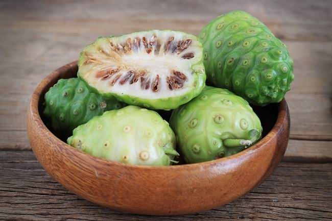 khasiat-buah-mengkudu-masih-diragukan.jpg