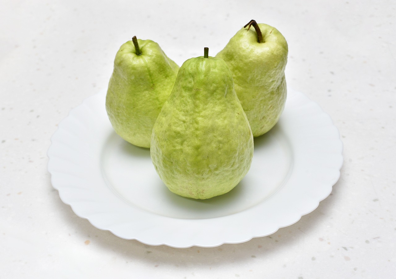 guava-6031984_1280.jpg