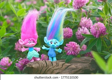 cute-friends-little-trolls-on-260nw-1775110100.jpg