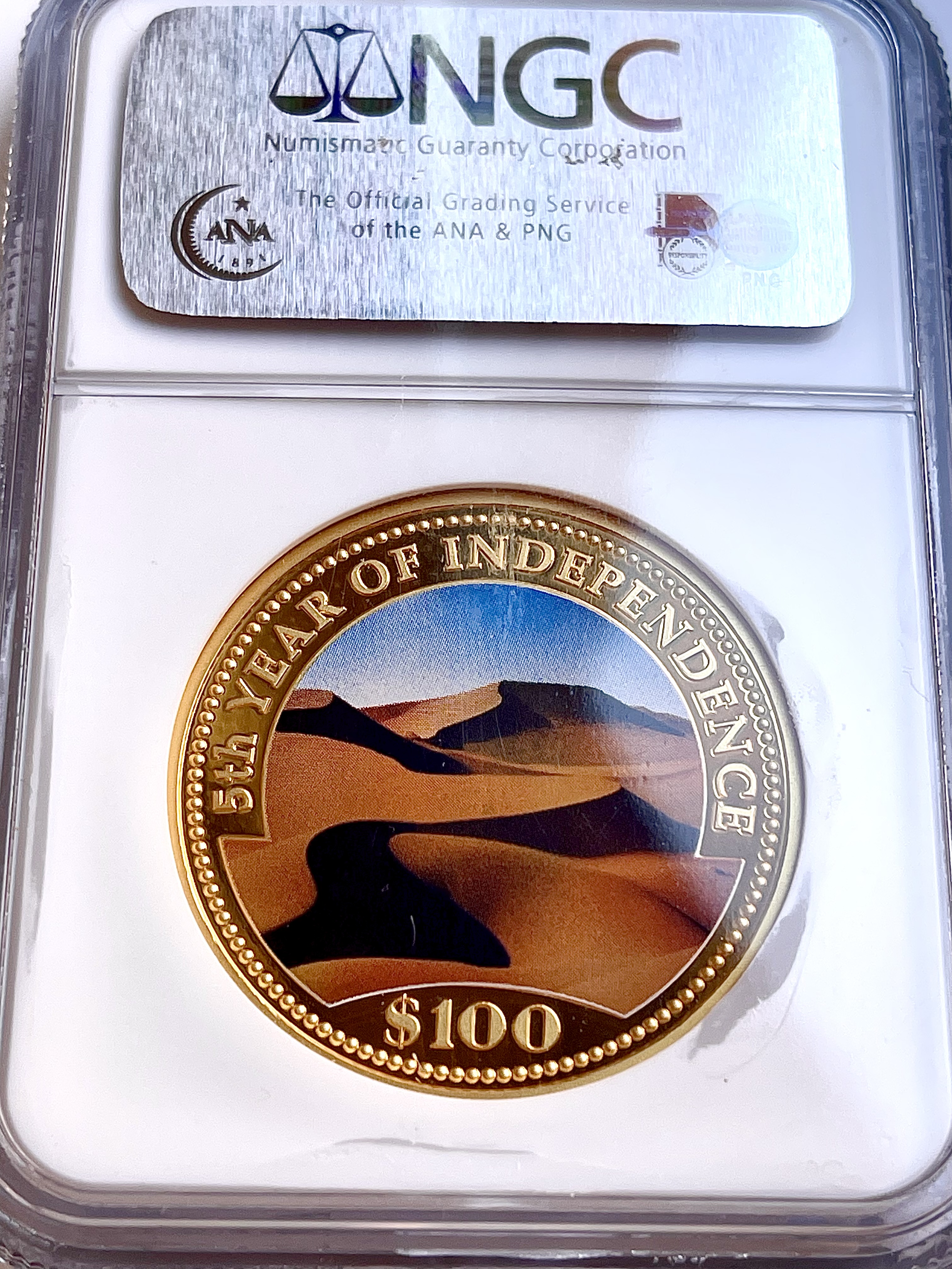 namibia-1995-100-dollar-5-jahre-unabhaengigkeit-ngc-pf69-ucam_5.jpg