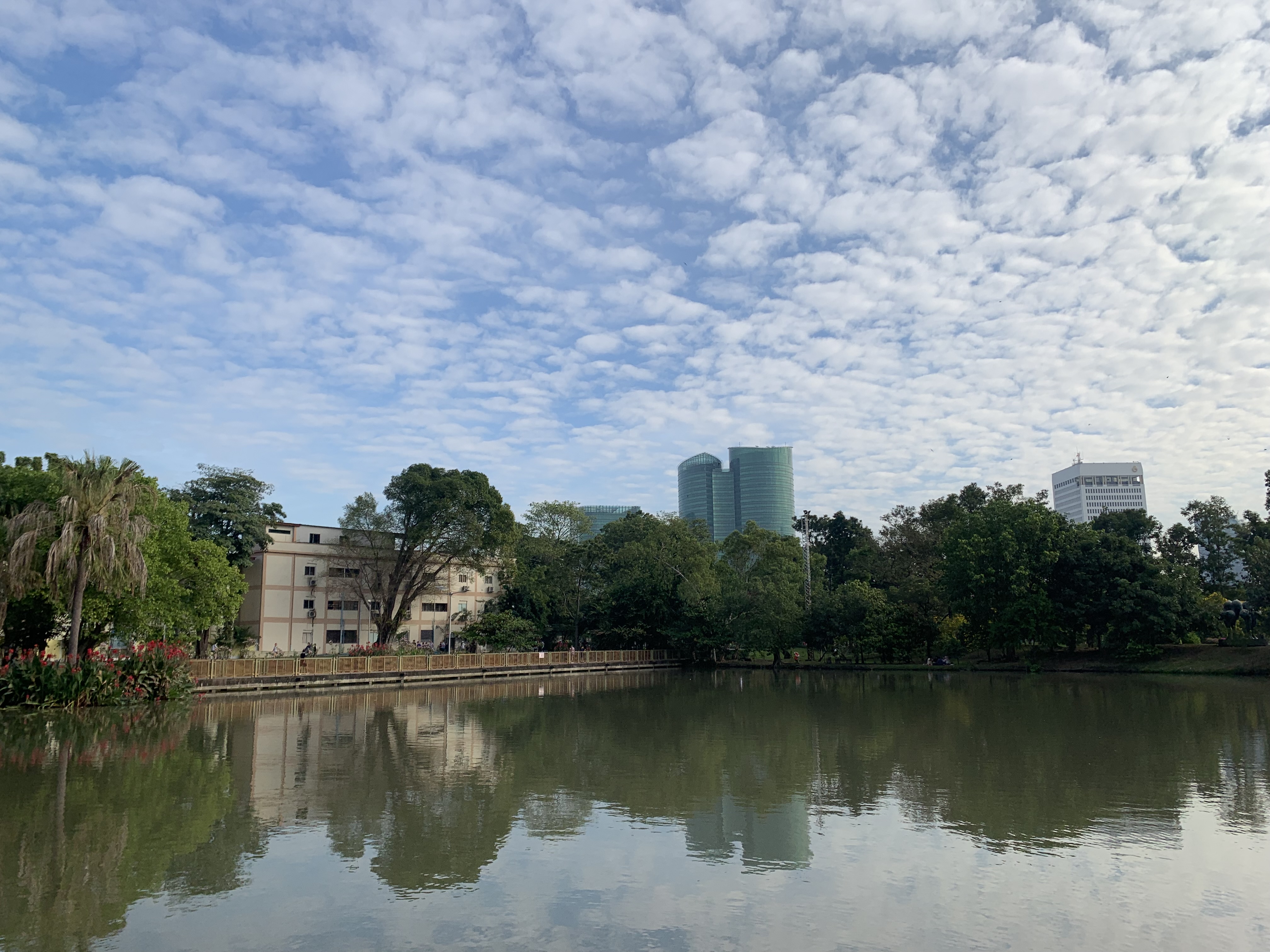 Suan Rot Fai204.jpg