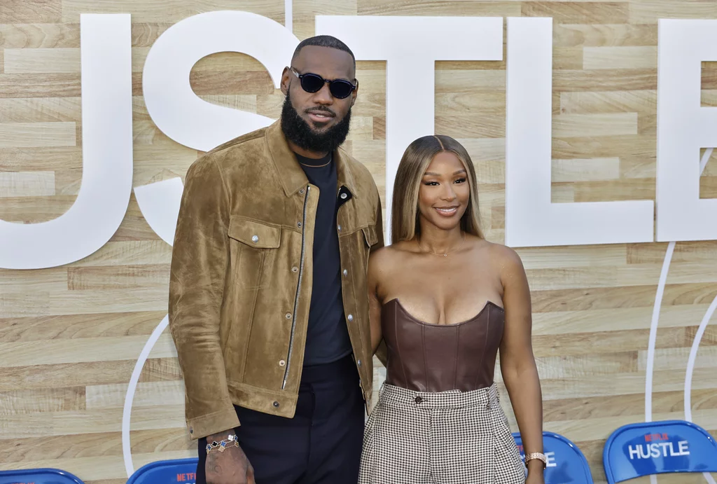 lebron-savannah-james-hustle-movie-premiere (3).webp