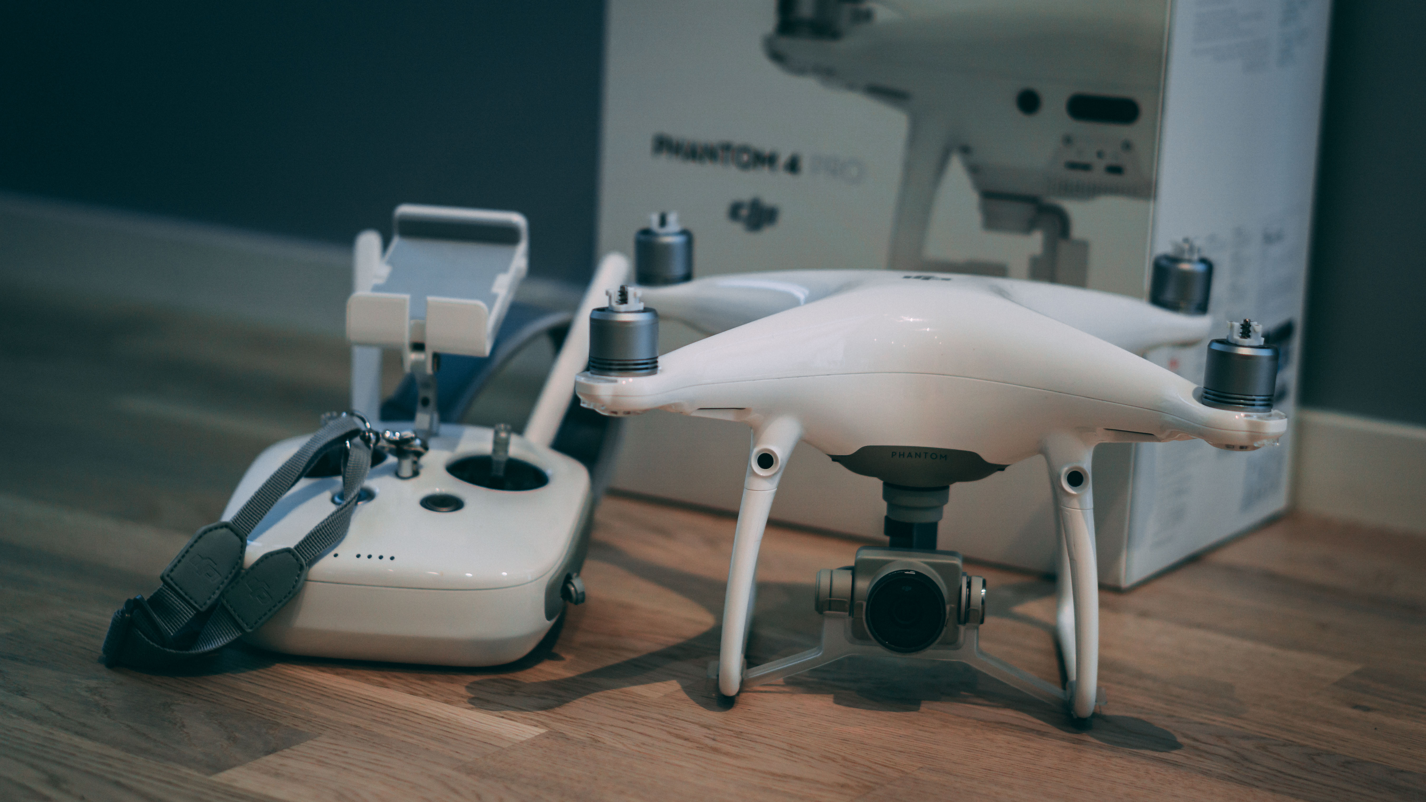 Dji 4 pro. DJI Phantom 4. Phantom 4 Pro. DJI Phantom 4 Pro RTK. БПЛА DJI Phantom 2.