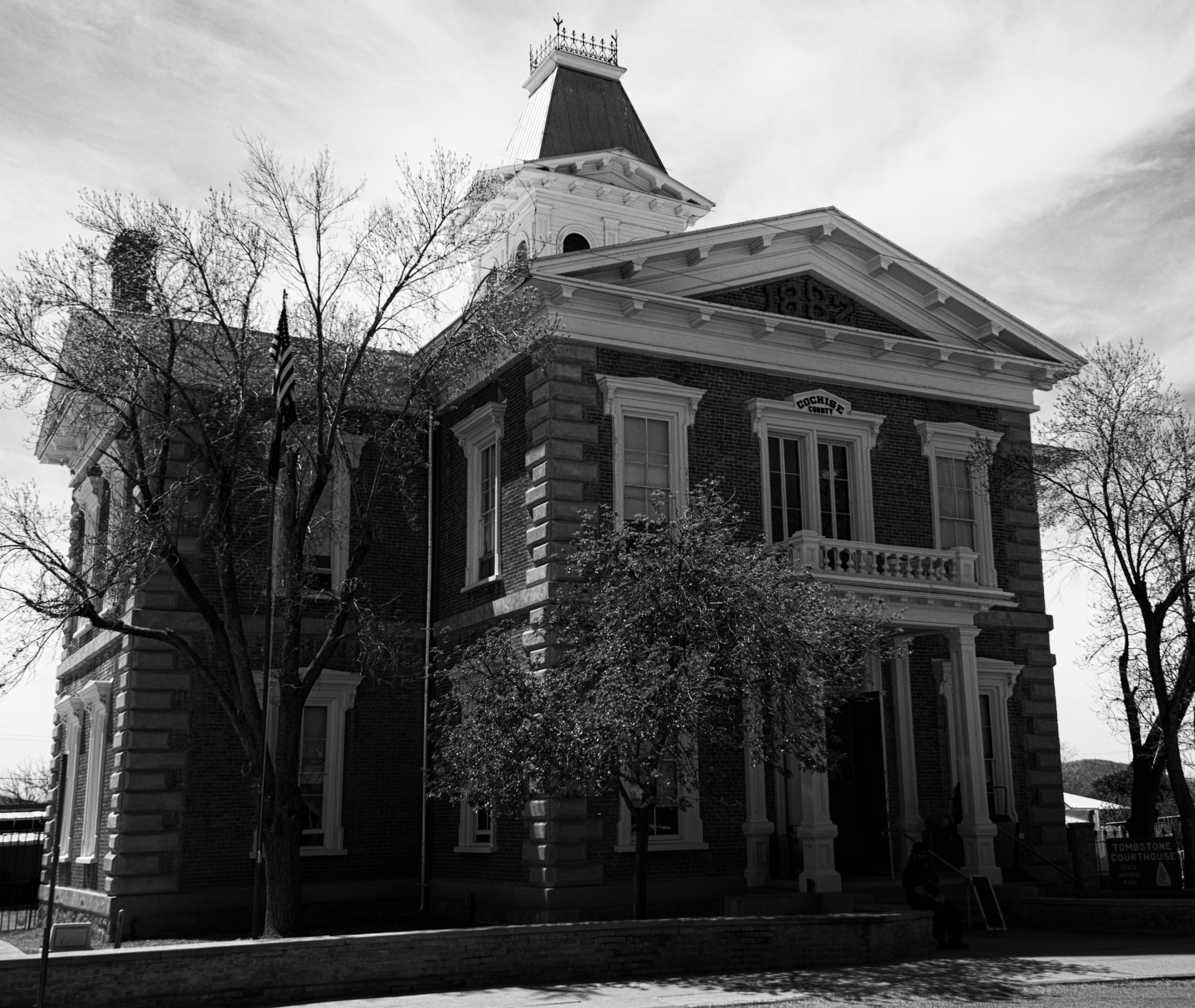 Tomestone Courthouse.jpg