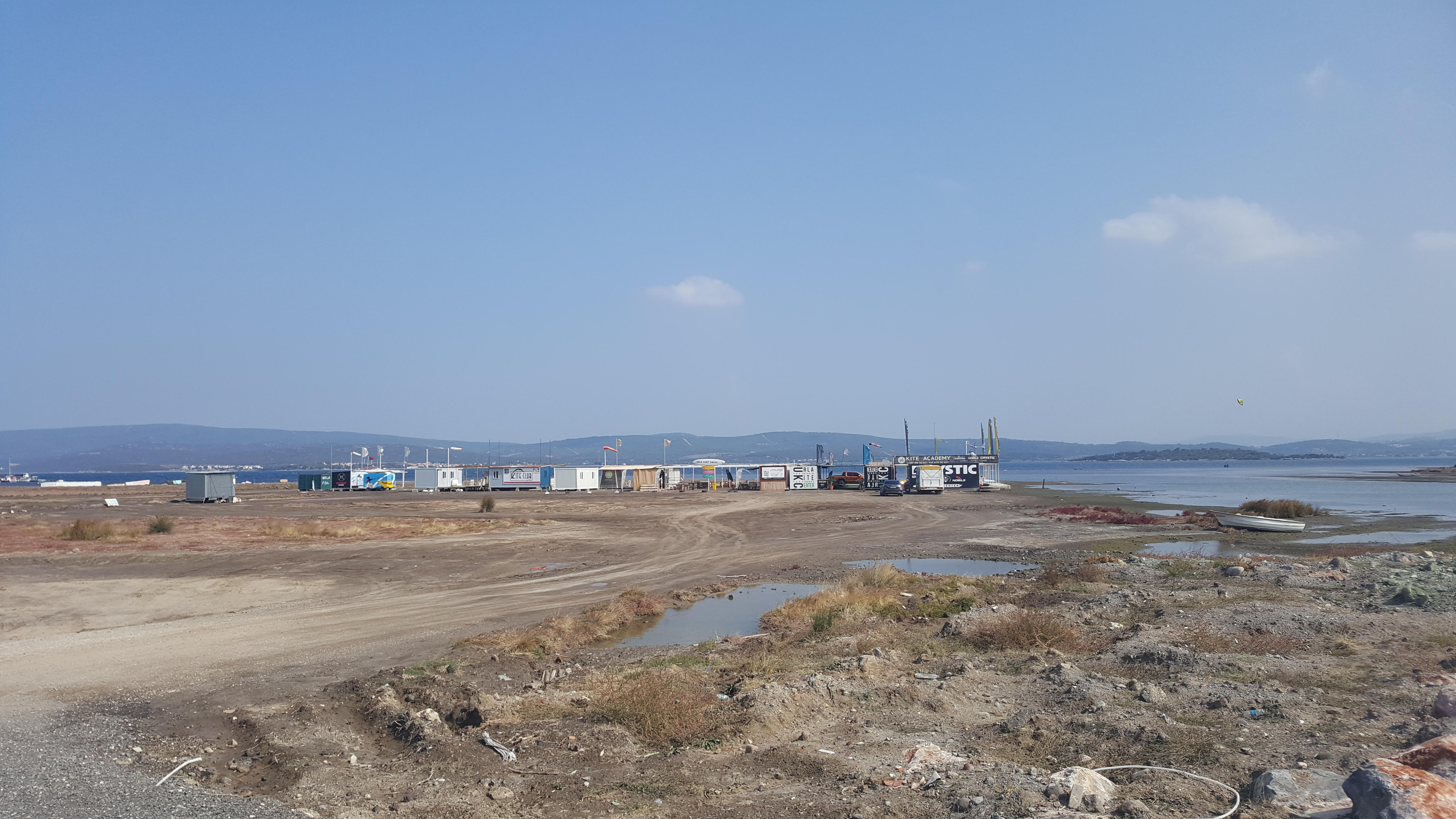 gülbahce urla kitesurfing.jpg