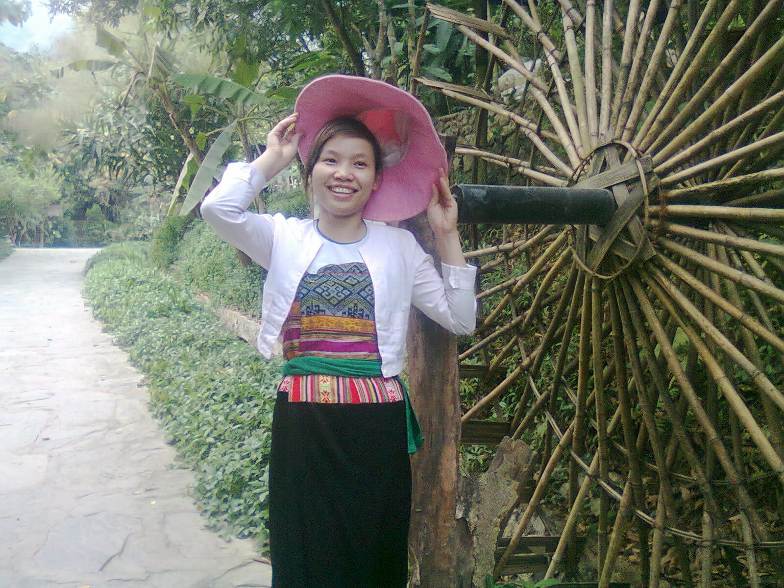 Le Bui - Muong Village - 2013-03-25 - 525310_189621424521110_445689261_n.jpg