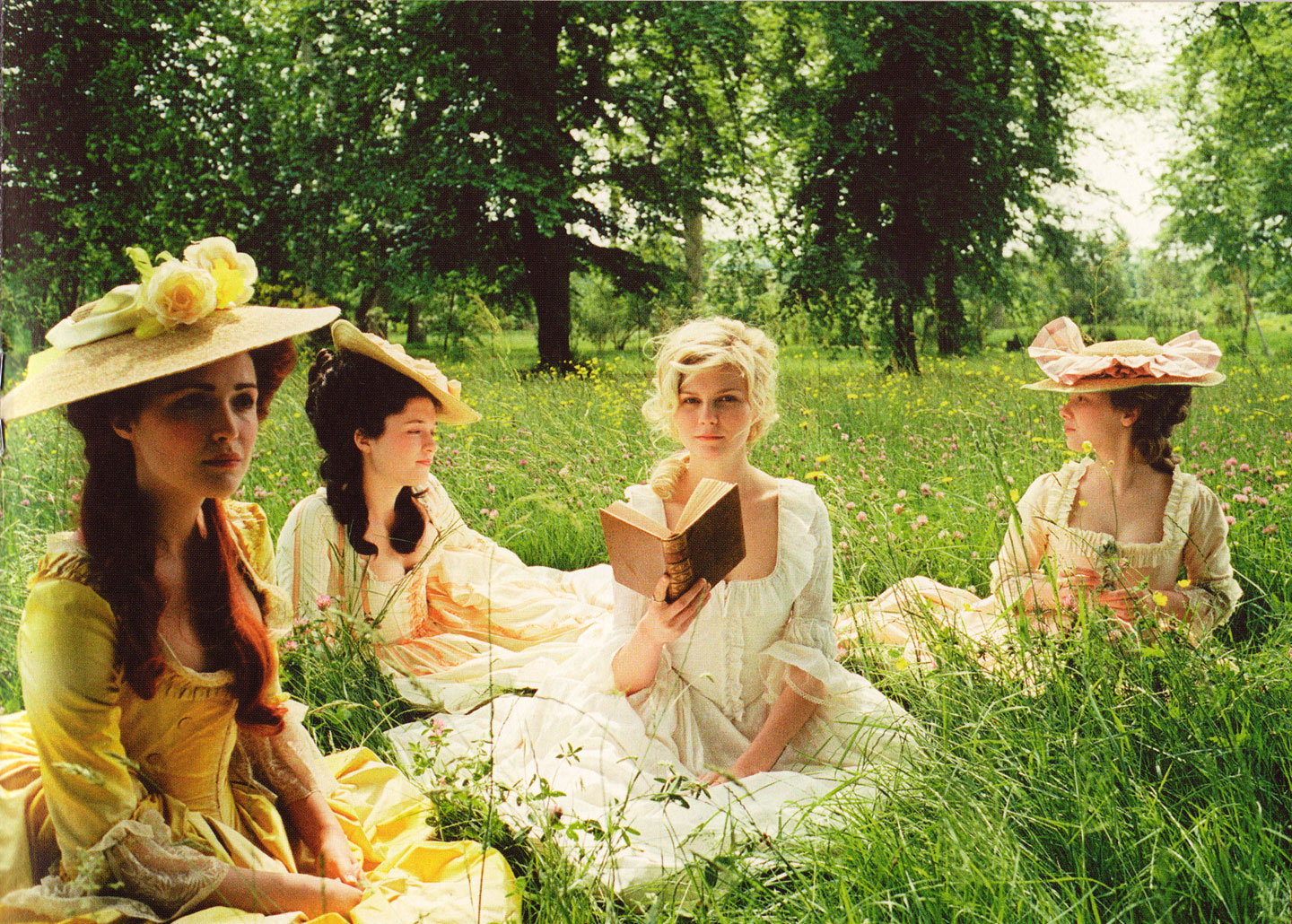 echocinematics_marieantoinette_reading_gardendress_dress_costume_film.jpeg