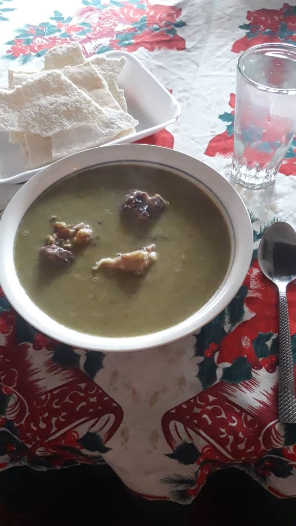 SOPA ARVEJAS 6 servida.jpg