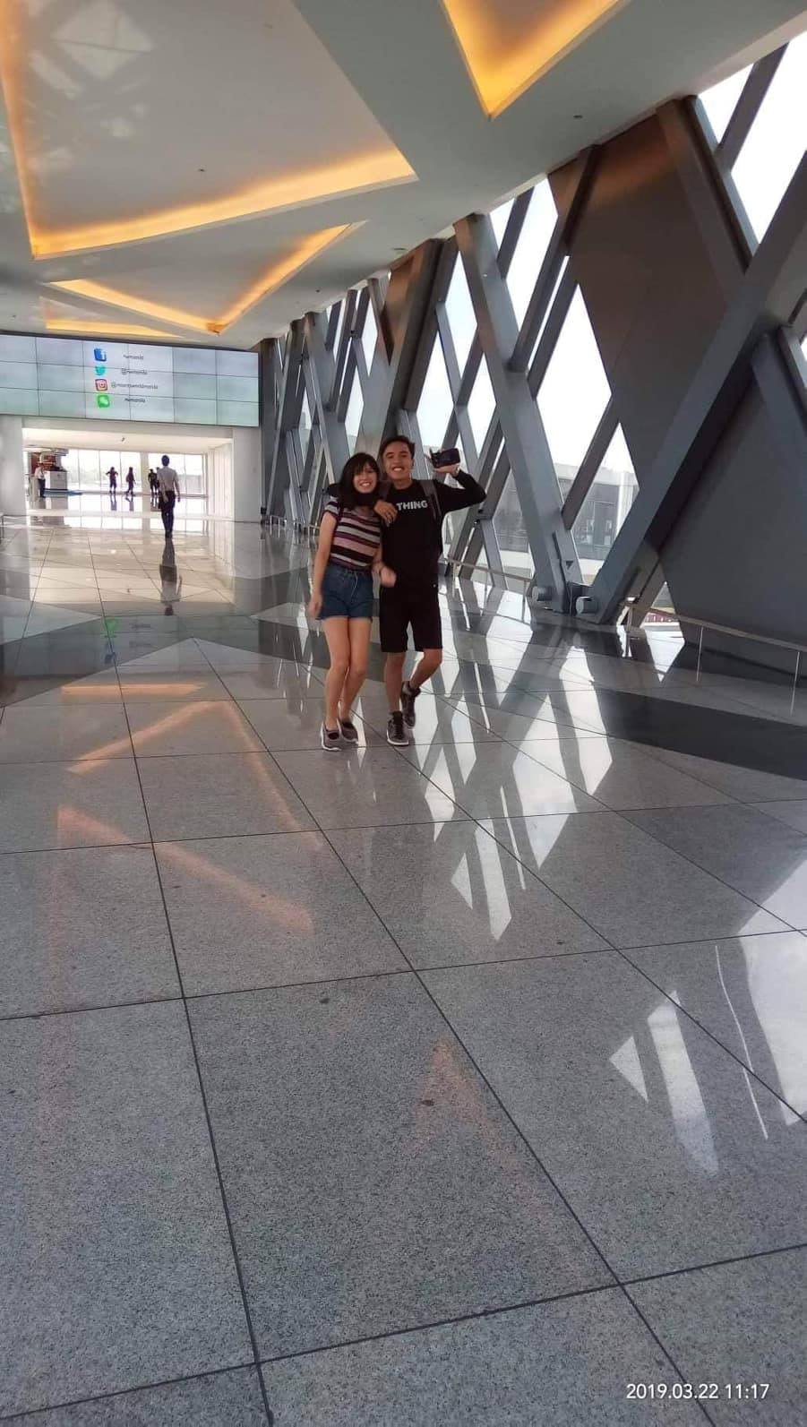 mE%20AND%20BRO%20FUN%20IN%20AIRPORT.jpg