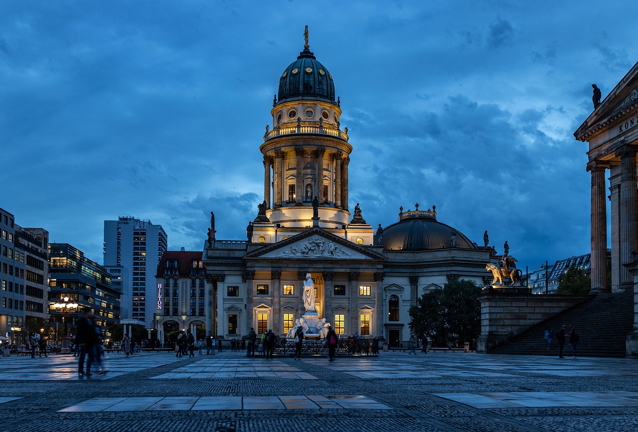 Berlin-city-Clean-Excellence-Housekeeping-Gebaeudereinigung.jpg
