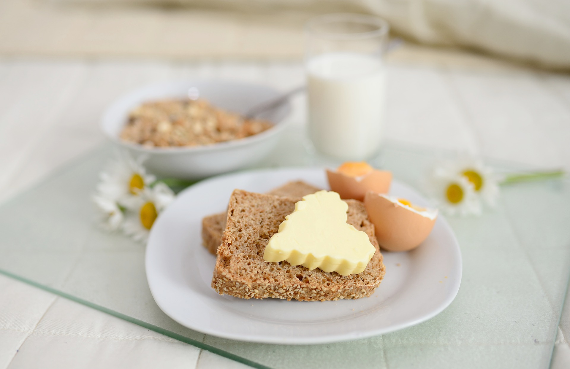 breakfast-5204352_1920.jpg