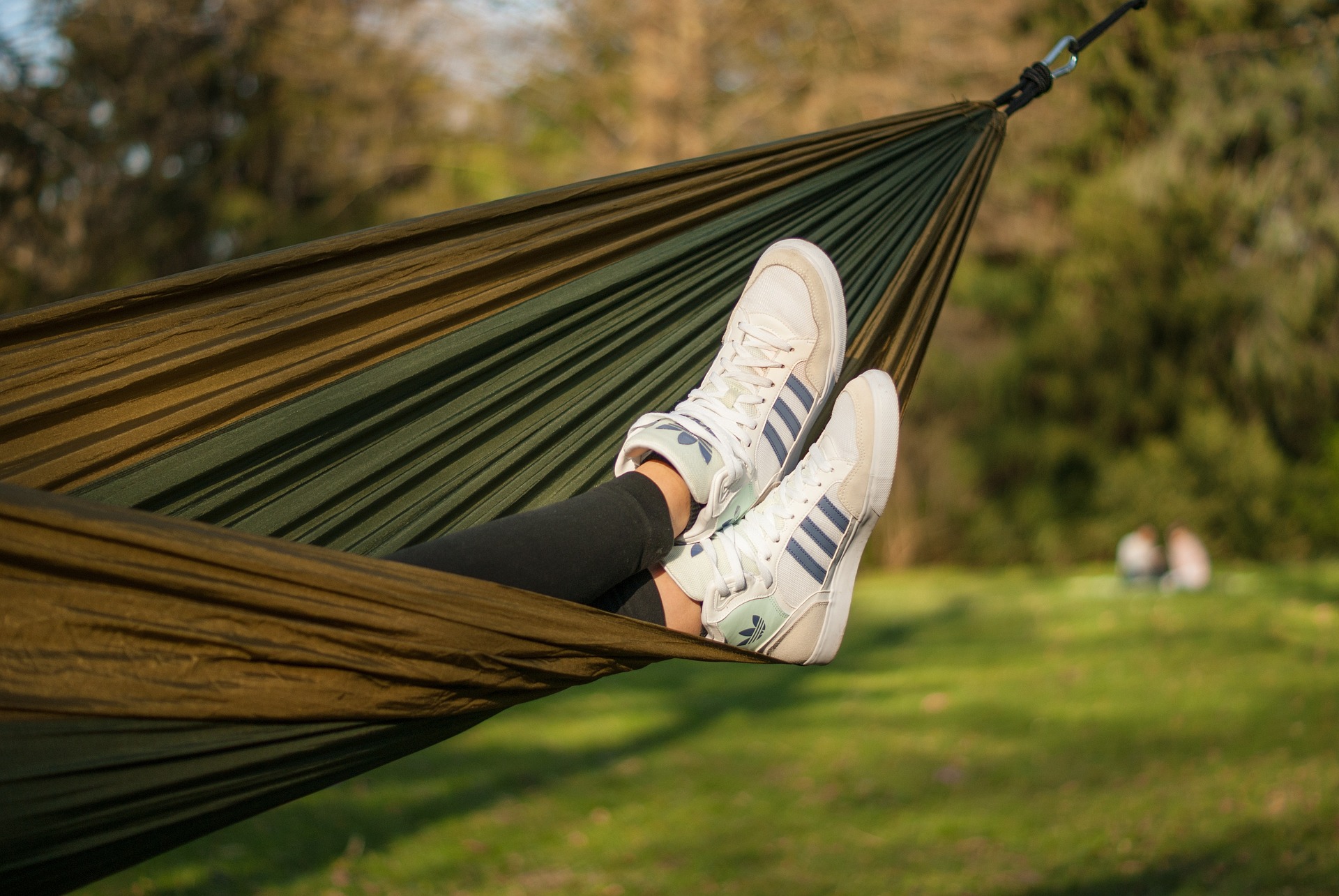 hammock-2239788_1920.jpg