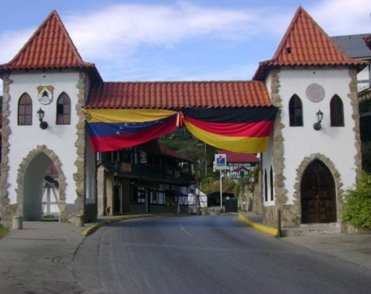 COLONIA TOVAR.jpg