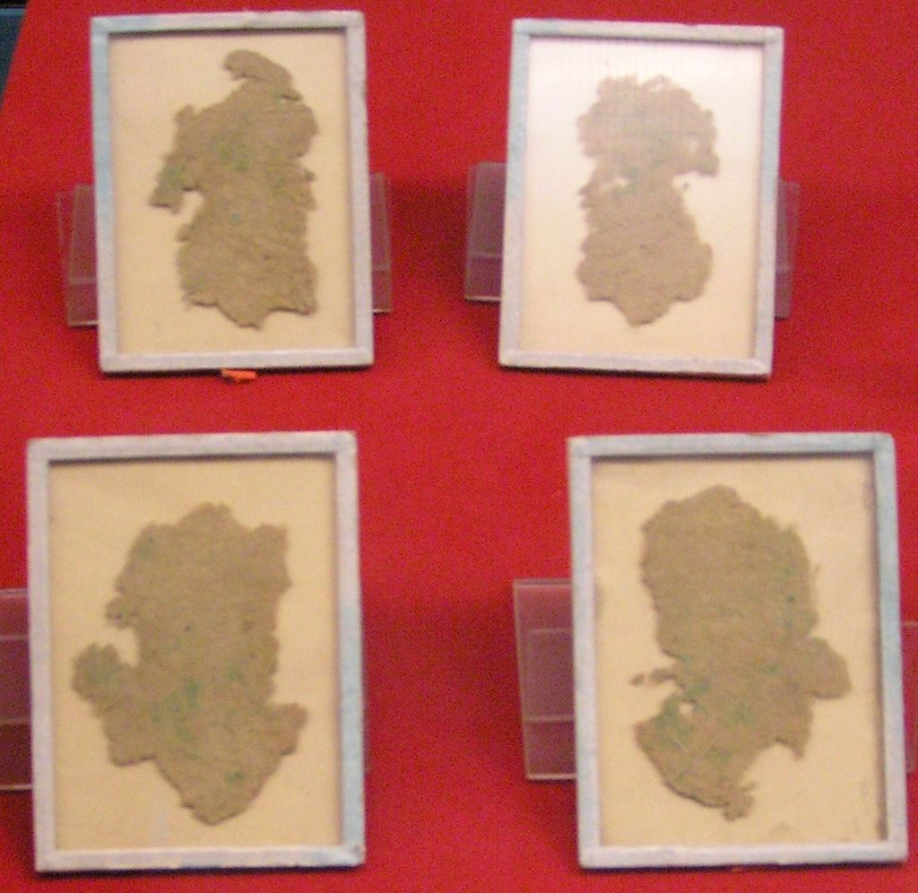 Hemp paper Western Han period 00 BC.jpg