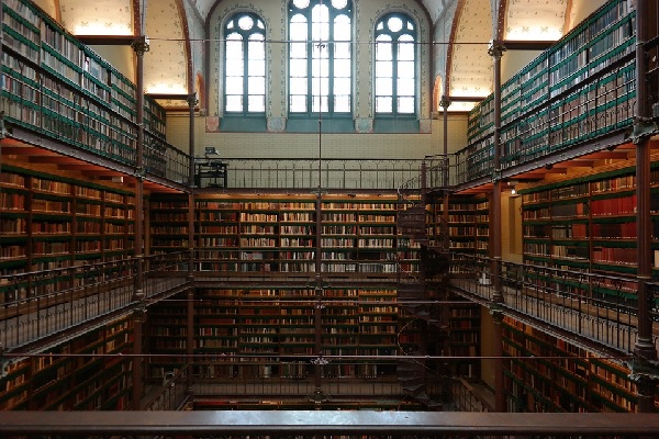 library-2912038_960_720.jpg