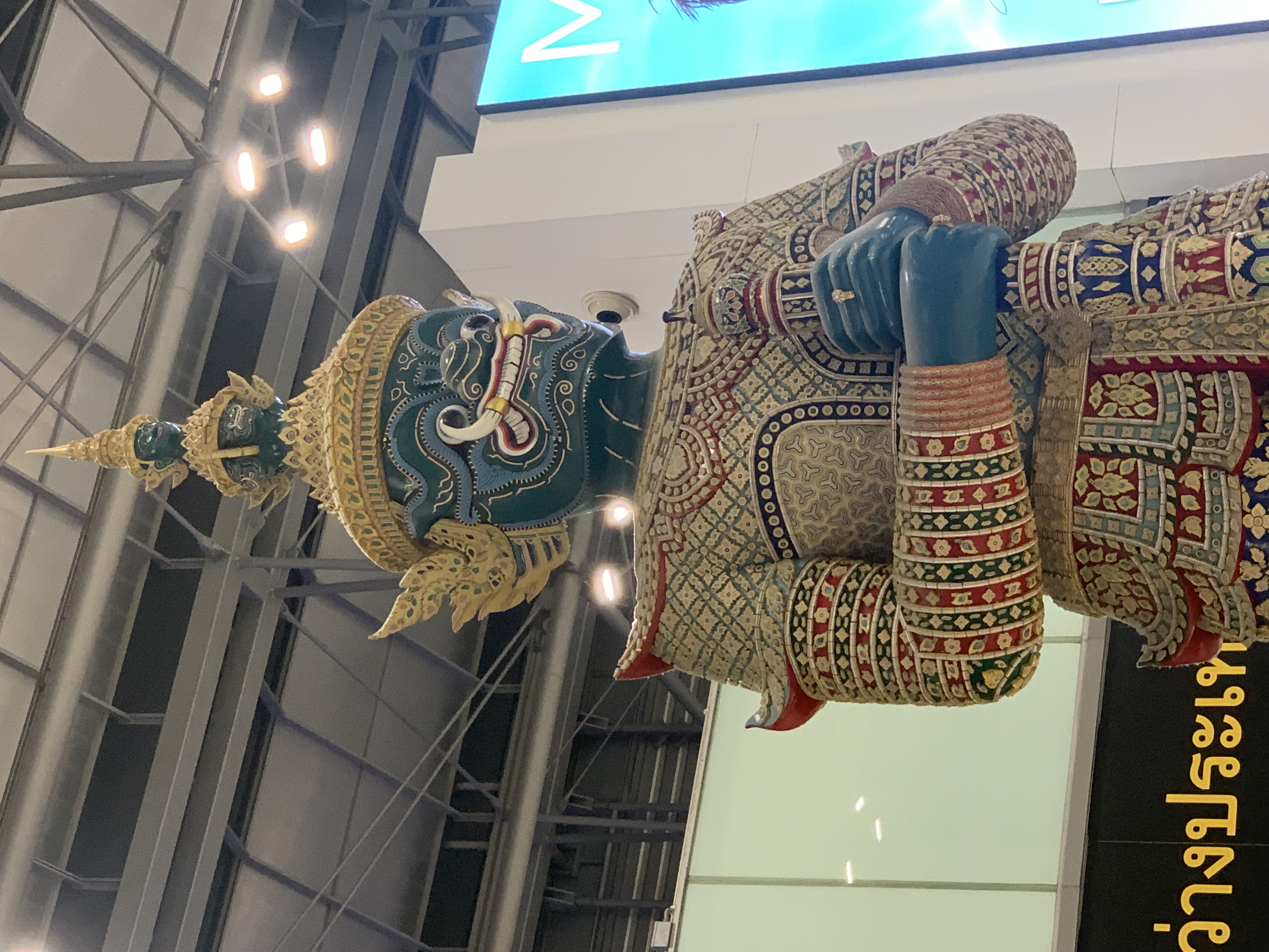 Awesome giant statues2.jpg