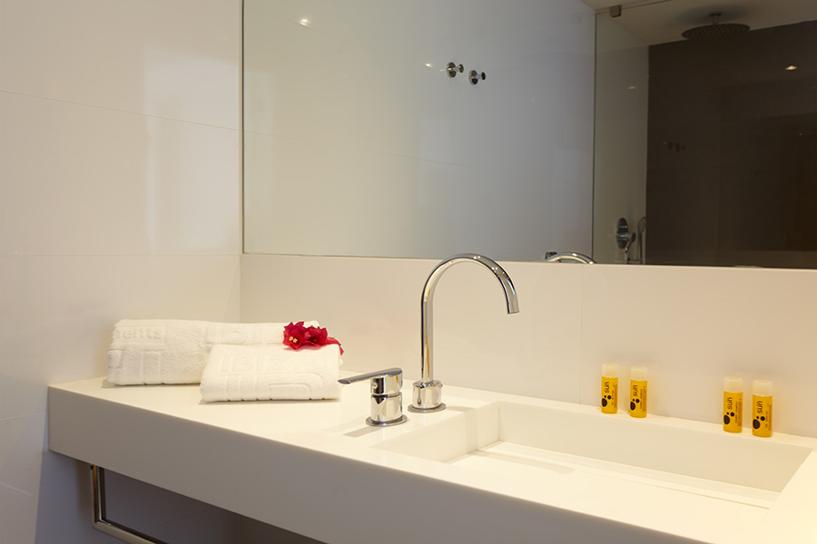 Sun Apartments 069.jpg